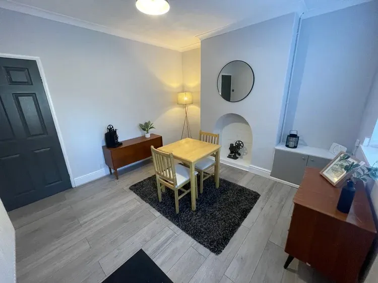 Homely 2 Bed Terraced House // Aug 2026 - Image 15